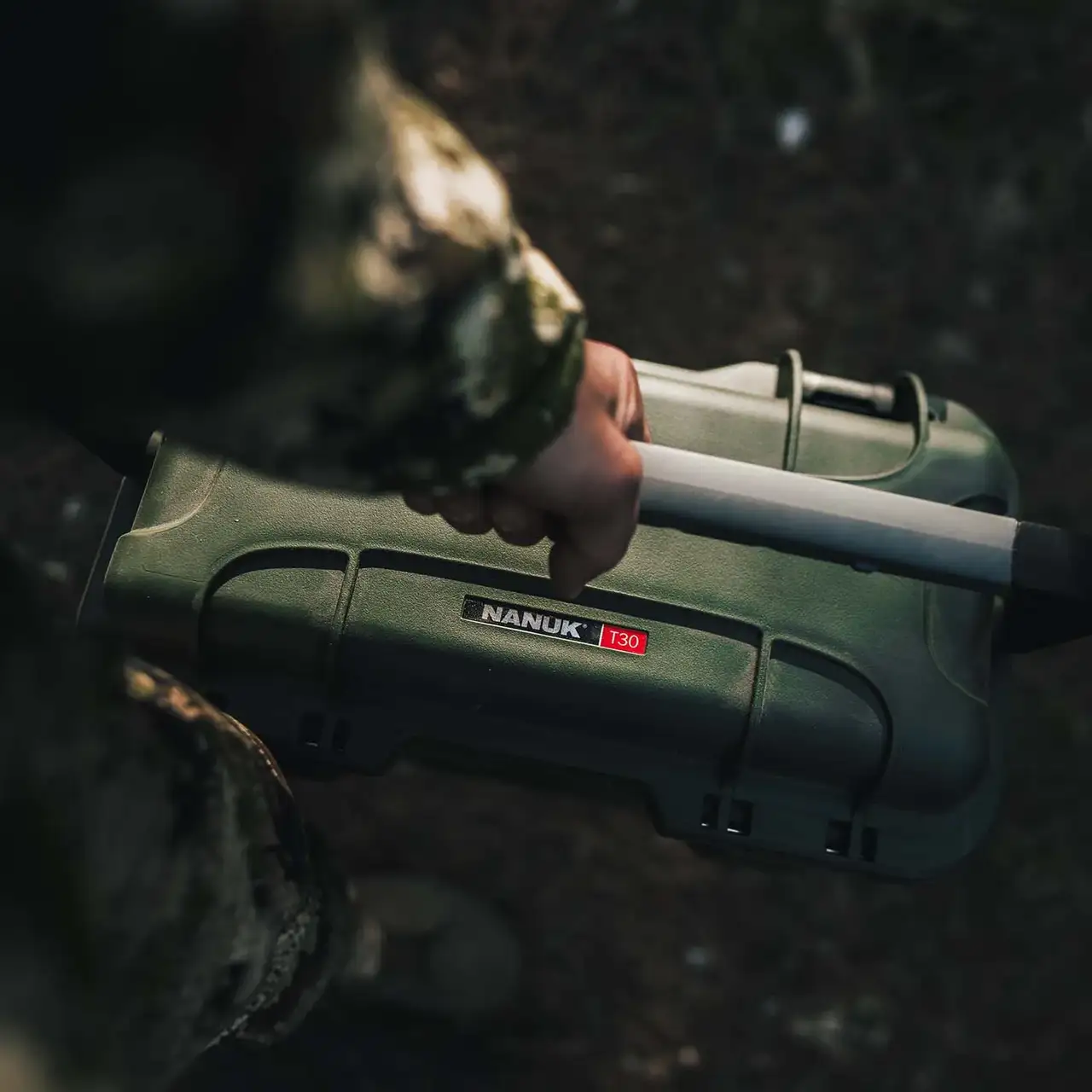 Constructed from lightweight yet robust NK-7 resin, JunZhiJia Top Loader Cases provide exceptional impact resistance, safeguarding your gear in the most demanding environments. 
