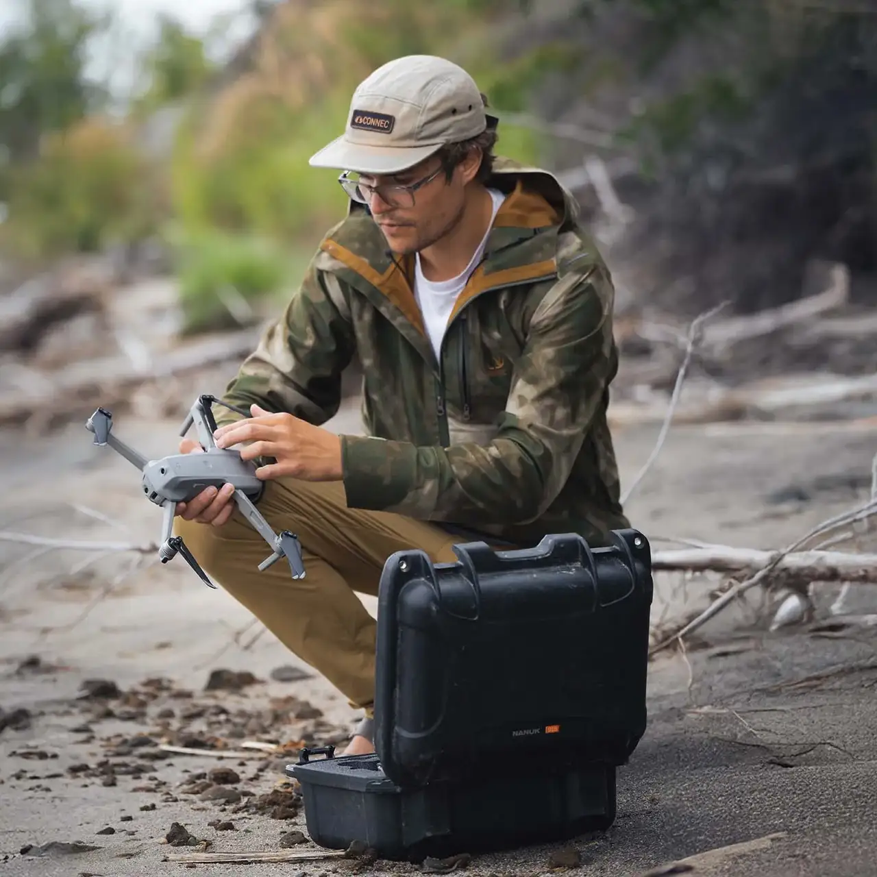 With an IP67 rating, JunZhiJia cases are both waterproof and dustproof, ensuring your drone remains safe and operational regardless of the environment. 