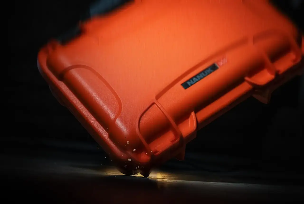 JunZhiJia case High-Impact Protection with a fraction of the weight.