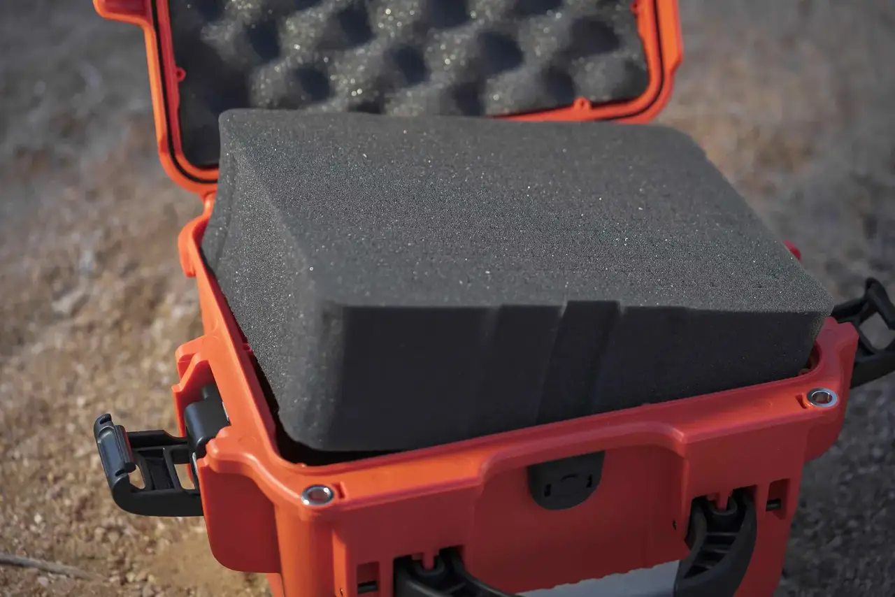 Customizable Foam Interior – Tailor the interior with customizable foam inserts to fit and protect your specific equipment needs.