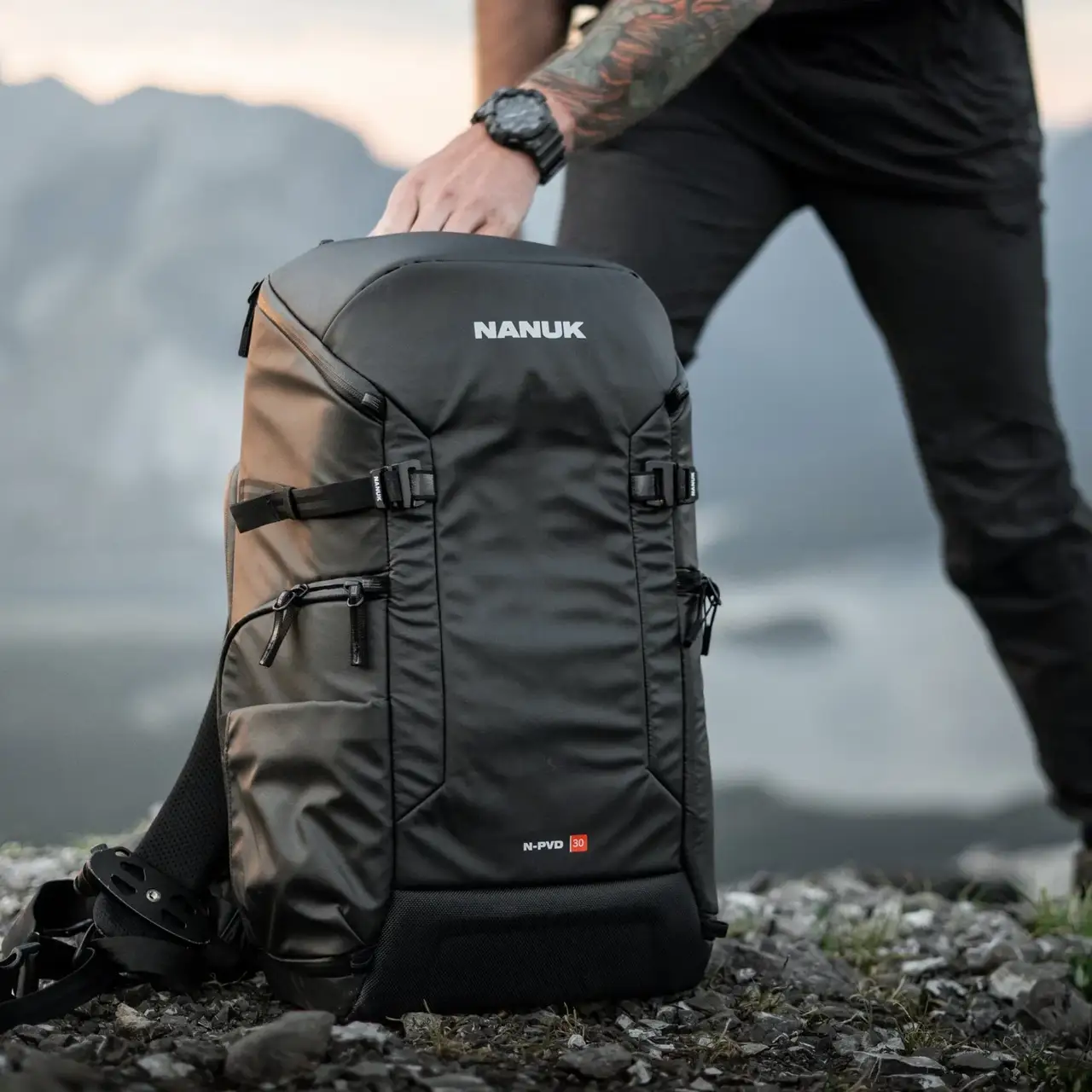 nanuk-backpack-npvd-30l-lifestyle