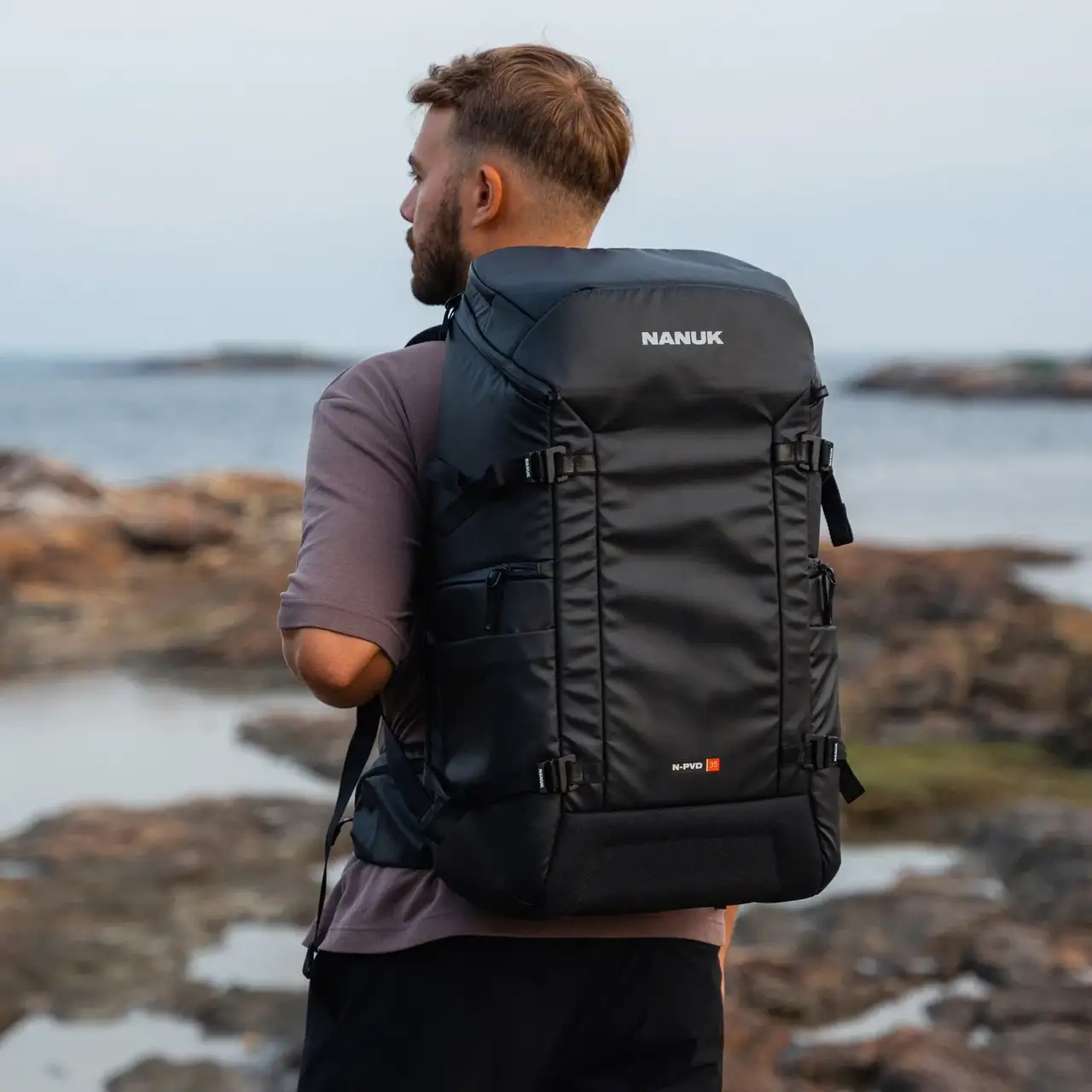 nanuk-backpack-npvd-35l-lifestyle