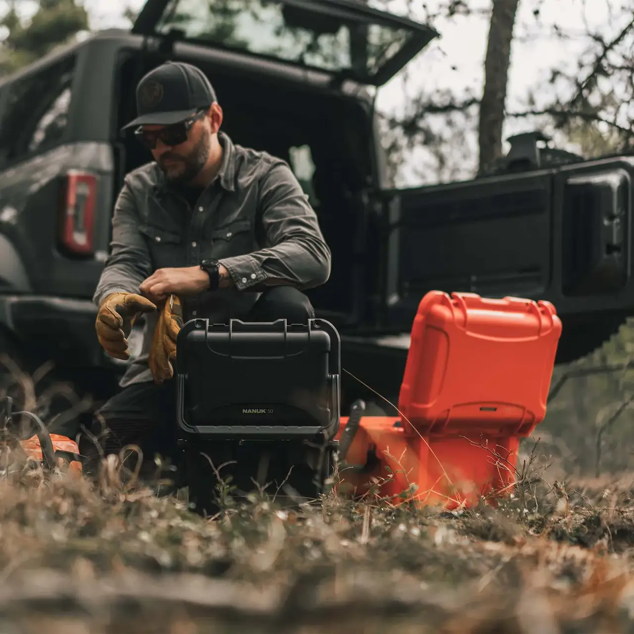 Josh McFaddin Content Creator with JunZhiJia Trail Gear Cases