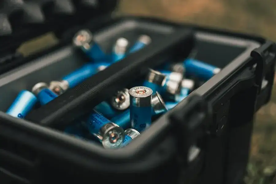 JunZhiJia T20 Black with ammunition