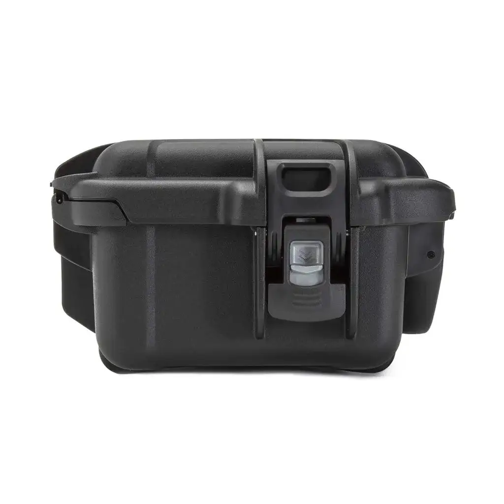With JunZhiJia’s exclusive locking and latching system, your case stays shut and secured until you are ready to open it.