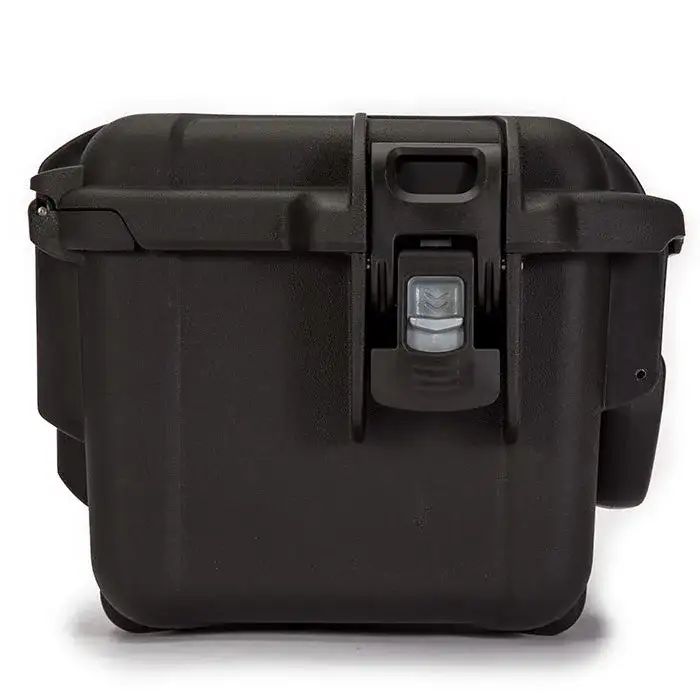 With JunZhiJia’s exclusive locking and latching system, your case stays shut and secured until you are ready to open it.