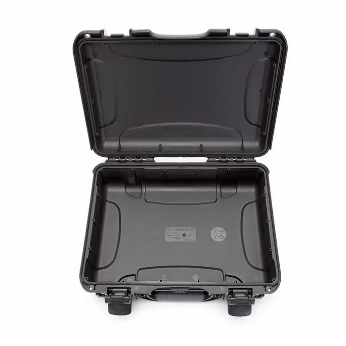 This transport case is also equipped with an automatic pressure release valve