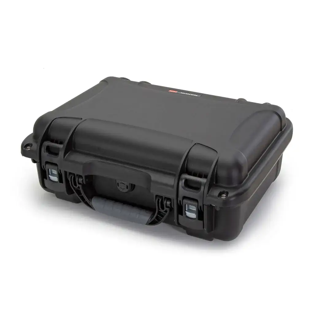The JunZhiJia 925 adapts to every environment and is a favorite of photographers, videographers, drone operators/pilots, medical professionals, outdoor enthusiasts, sportsmen, law officers, military, hunters and shooting sports enthusiasts to protect their most valuable gear.
