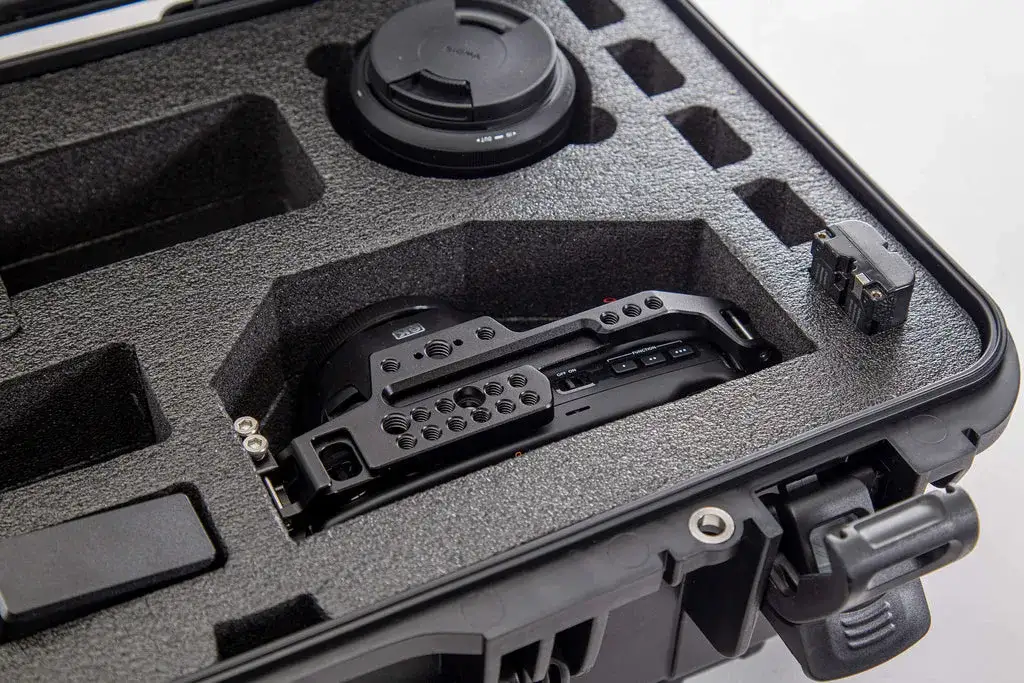 Close up of the JunZhiJia 935 for Blackmagic® Design Pocket Cinema Cameras