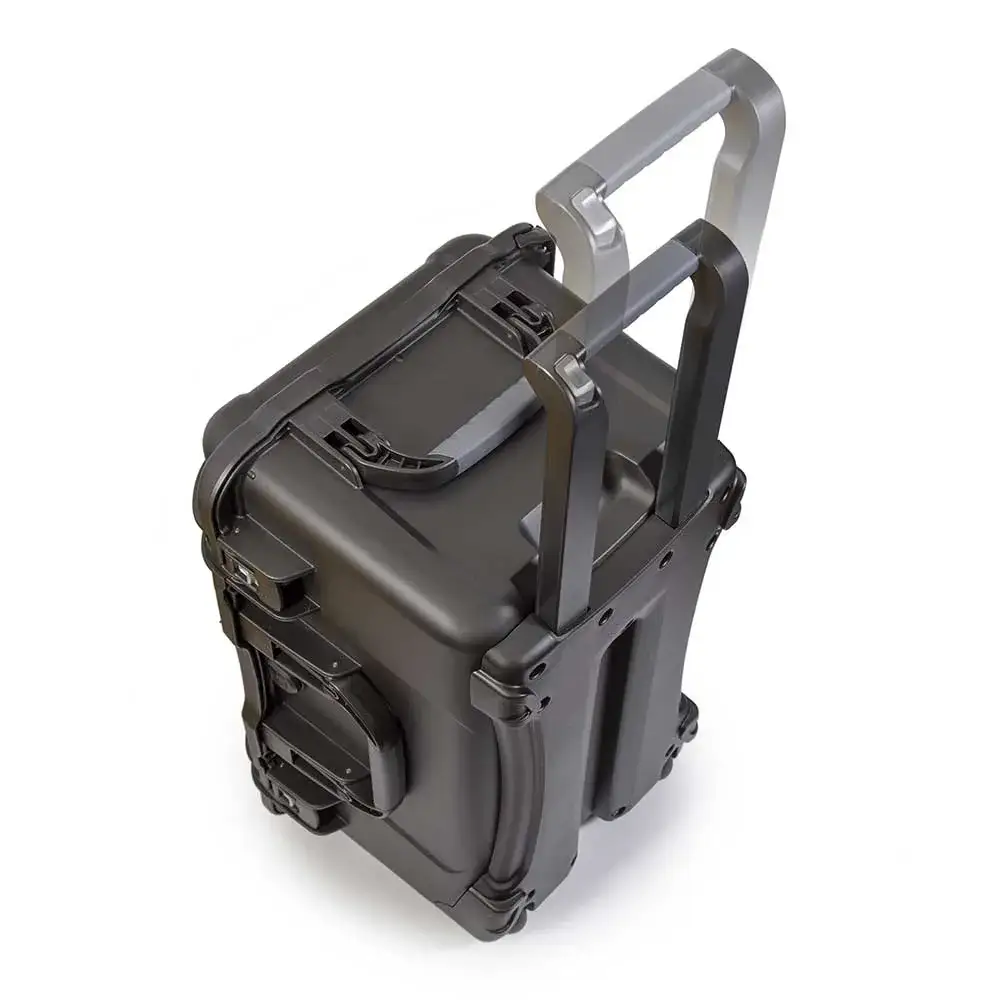 The 938 waterproof hard case is impenetrable and indestructible with a lightweight, tough NK-7 resin shell and it’s dual PowerLatch latches.