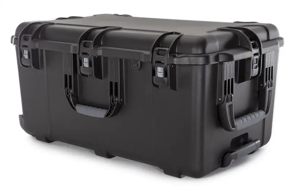 The JunZhiJia 965 hard case will take extreme abuse with the maximum level of protection for all of your professional equipment.