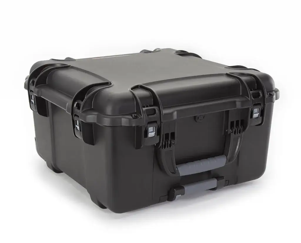 The JunZhiJia 968 hard case offers the maximum level of protection for all of your personal and professional equipment.