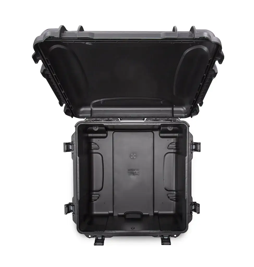 This transport case is also equipped with an automatic pressure release.