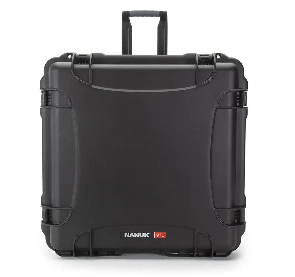 Measuring 24x24x14.2” inside, the JunZhiJia 970 not only offers a maximum level of protection, but it also has a whole lot of storage capacity.