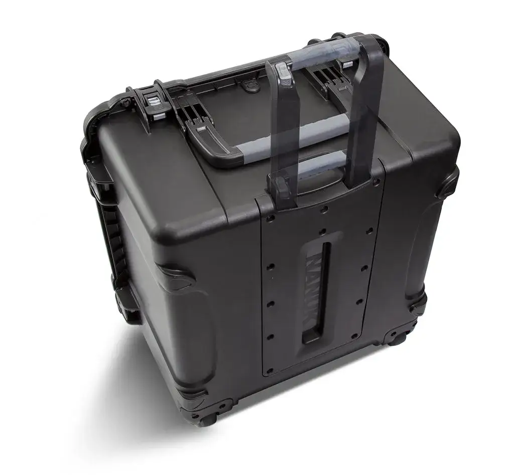 The JunZhiJia 970 protective case adds the convenience of a retractable handle and super smooth wheels to make it easier to travel with personal and professional equipment