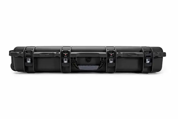 With JunZhiJia’s exclusive locking and latching system, your case stays shut and secured until you are ready to open it.