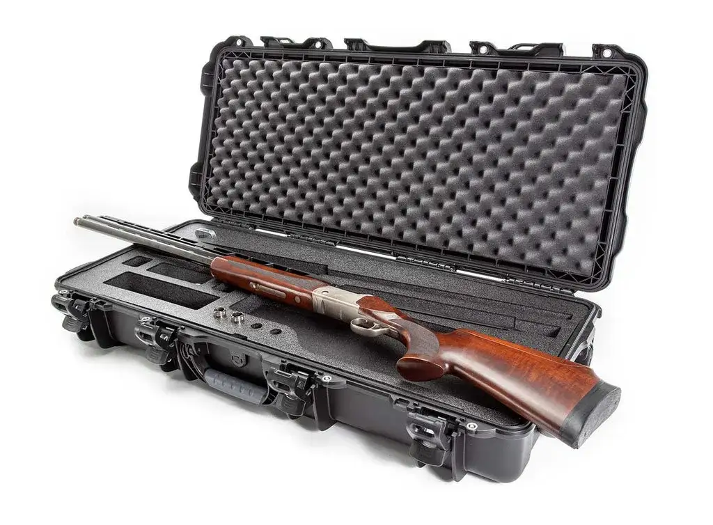 Built to organize, protect, carry and survive tough conditions, the JunZhiJia 985 TAKEDOWN waterproof hard case is impenetrable and indestructible