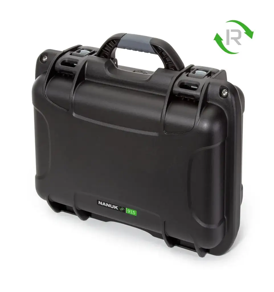 NANUK-R 915-R standing view